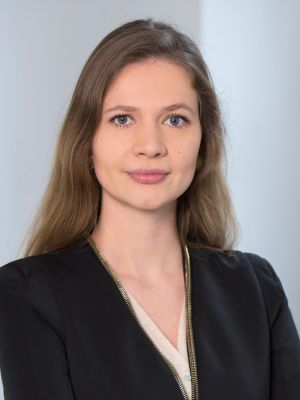 Helen Winter headshot